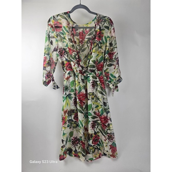 Women's szM, Haani beautiful floral wrap dress - Picture 1 of 8